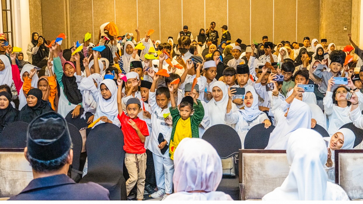 Hari Bahagia Sedunia, Hotel Ciputra World Surabaya Berbagi Kebahagiaan bersama Anak Yatim Piatu