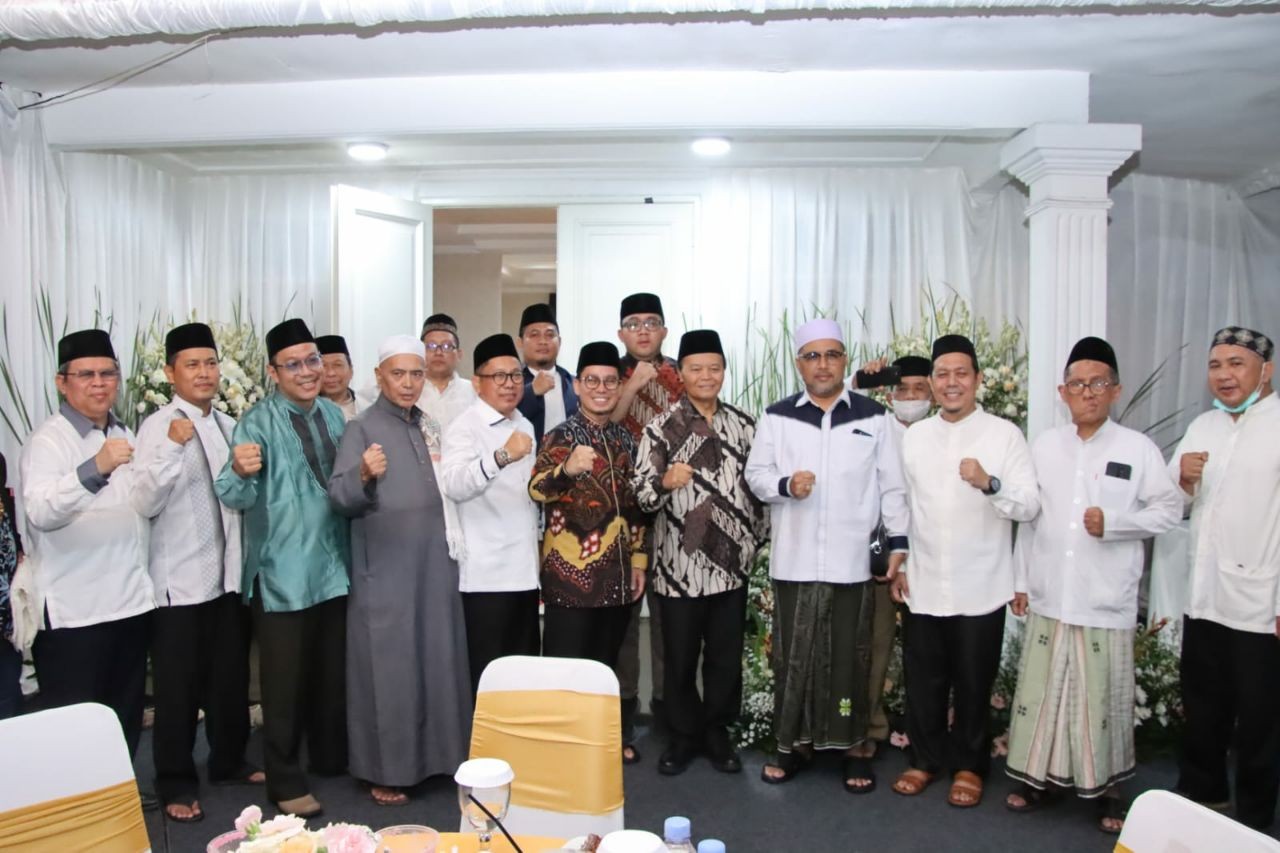 Bukber Bersama 11 Ulama Palestina, HNW Sampaikan Hal Ini