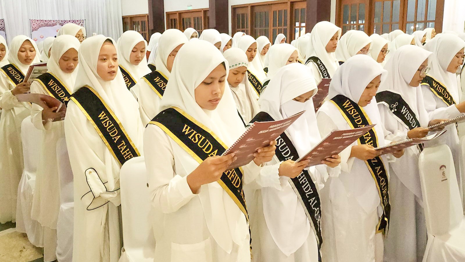 “Sejuta Penghafal Al-Qur’an” Insan Mandiri Laksanakan Wisuda Akbar Hafidz-Hafidzah Qur’an