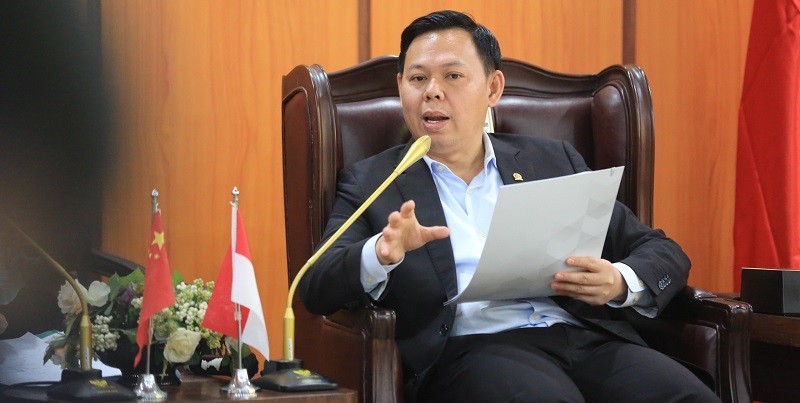 Rupiah Terus Terdepresiasi Akibat Ancaman Perang, Sultan: Momentum Wujudkan Kemandirian Ekonomi Nasional