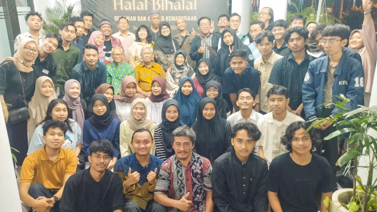 Halal Bihalal Relawan ITS, Hadirkan Rektor ITS ke-7 Prof. Ir. Soegiono Pompa Semangat Para Relawan