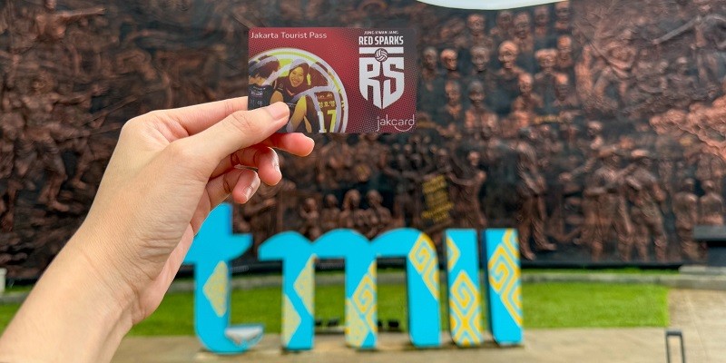 Bank DKI Perkenalkan Jakarta Tourist Pass Kepada Tim Bola Voli Red Sparks