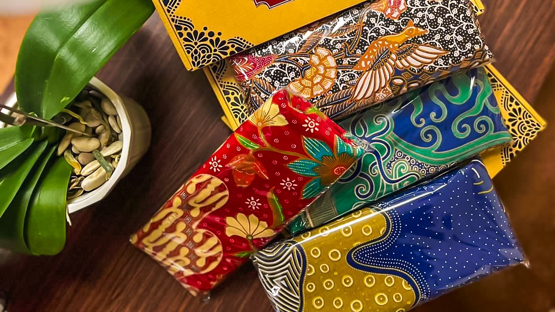 Stay at The Alana Surabaya, Dapat 1 Kain Batik Gratis
