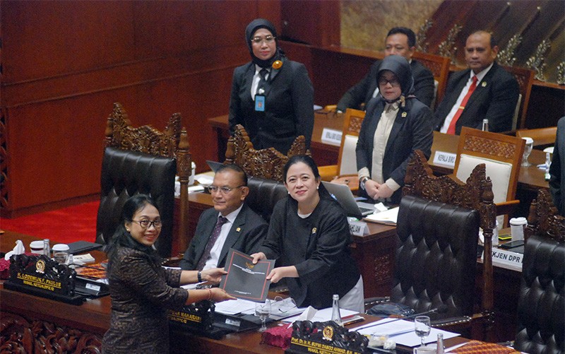 RUU Kesejahteraan Ibu dan Anak Disahkan DPR