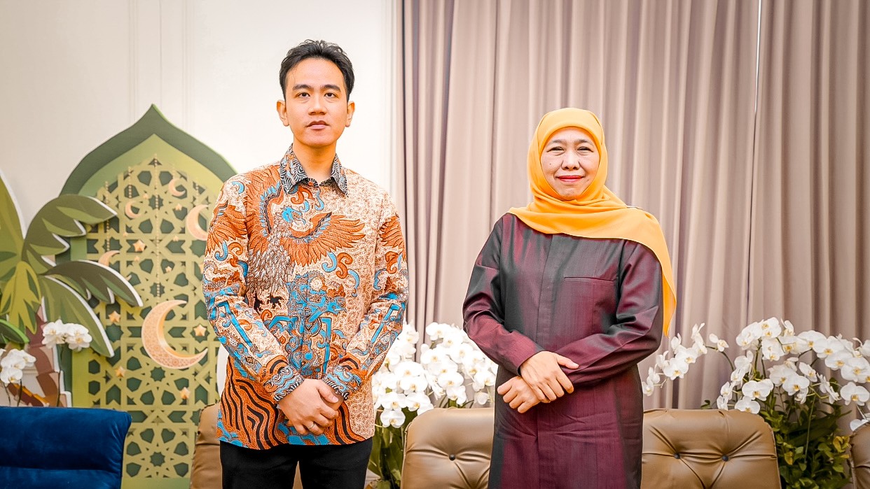 Silaturahmi ke Rumah Khofifah, Gibran Nyatakan Siap Menangkan Khofifah-Emil di Pilgub Jatim