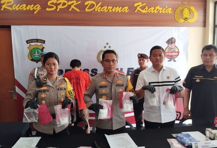 Polisi Sita 364,8 Gram Sabu dalam Kemasan Teh di Muara Angke