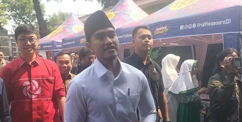 Kaesang Shalat Jumat di Masjid At Taqwa Kantor Muhamadiyah DKI