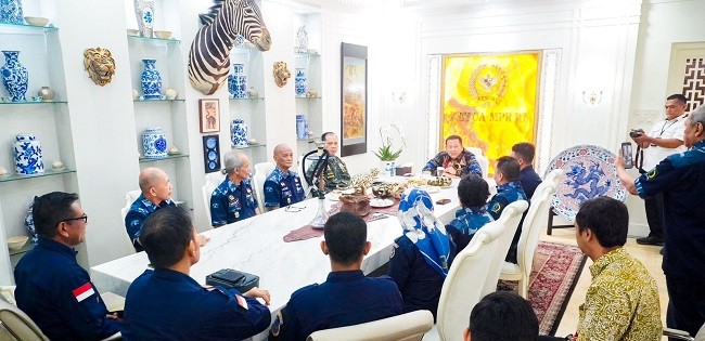 Terima Pengurus Putra-putri TNI AD, AL dan AU (PPPAU, FKPPAL dan HIPAKAD), Ketua MPR RI Bamsoet Ajak Perkuat Soliditas Kebangsaan