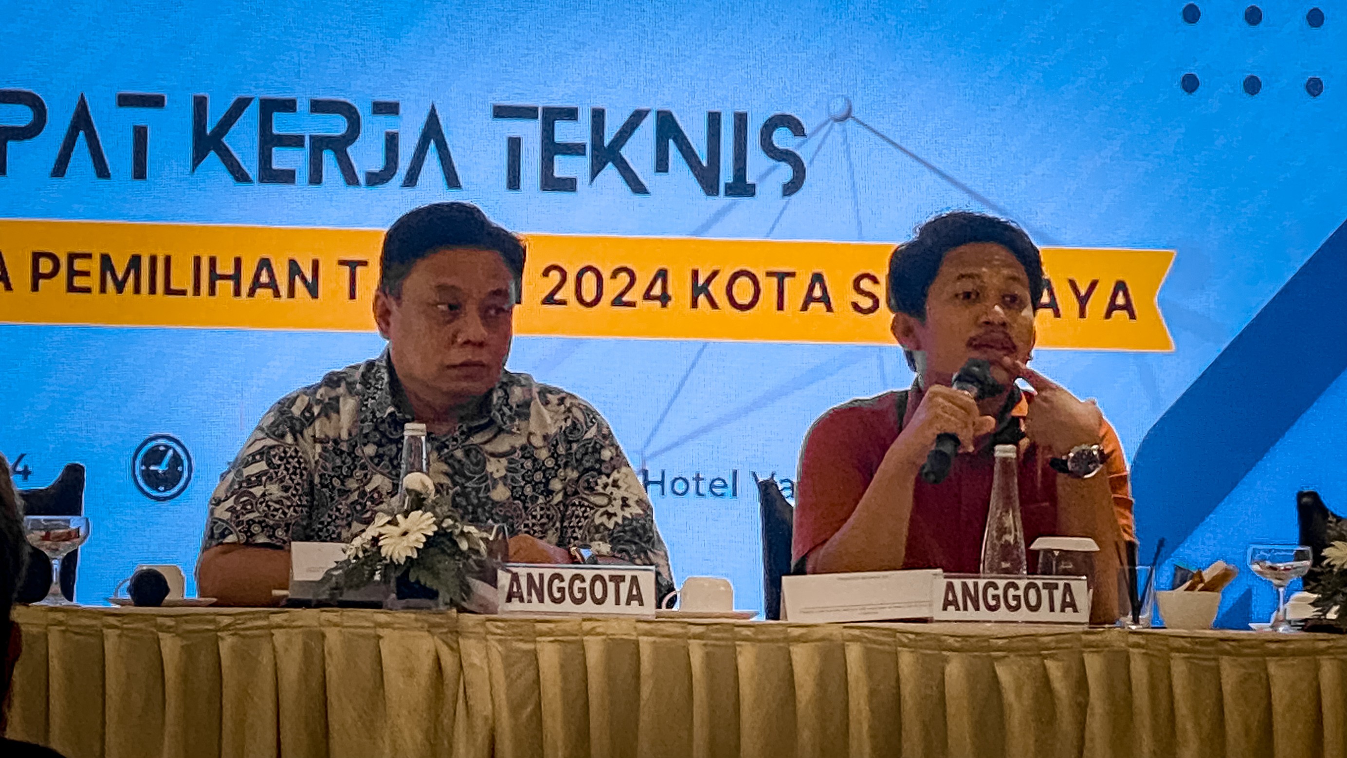 Perkokoh Informasi Pengawasan, Bawaslu Kota Surabaya Gelar Rakernis Kehumasan