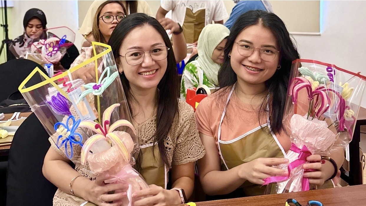 “Pipe Flower Workshop”, Kolaborasi Kreatif Zest Hotel Jemursari bersama UMKM @ber__kembang