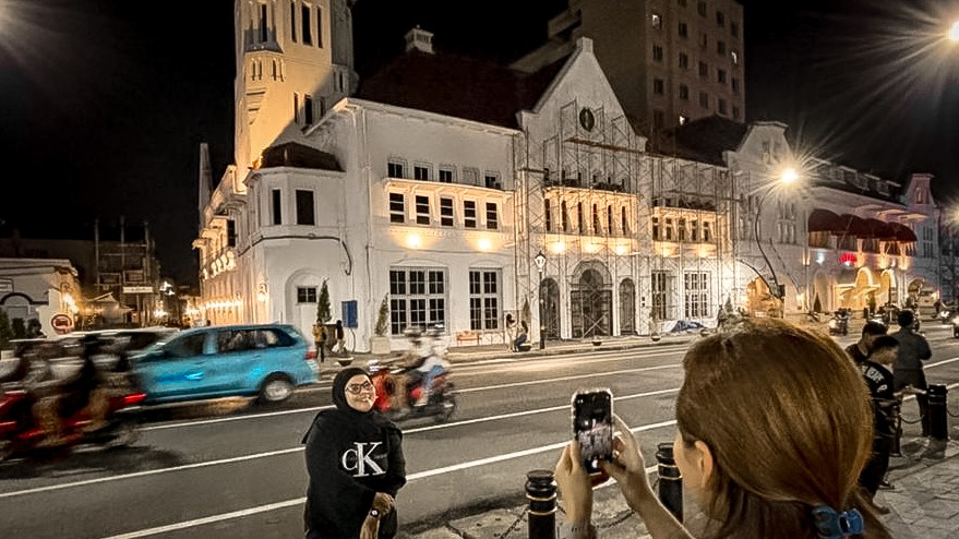 Primadona Wisata Kota Lama, POP! Hotel Stasiun Kota Suguhkan “Explore Surabaya Package”