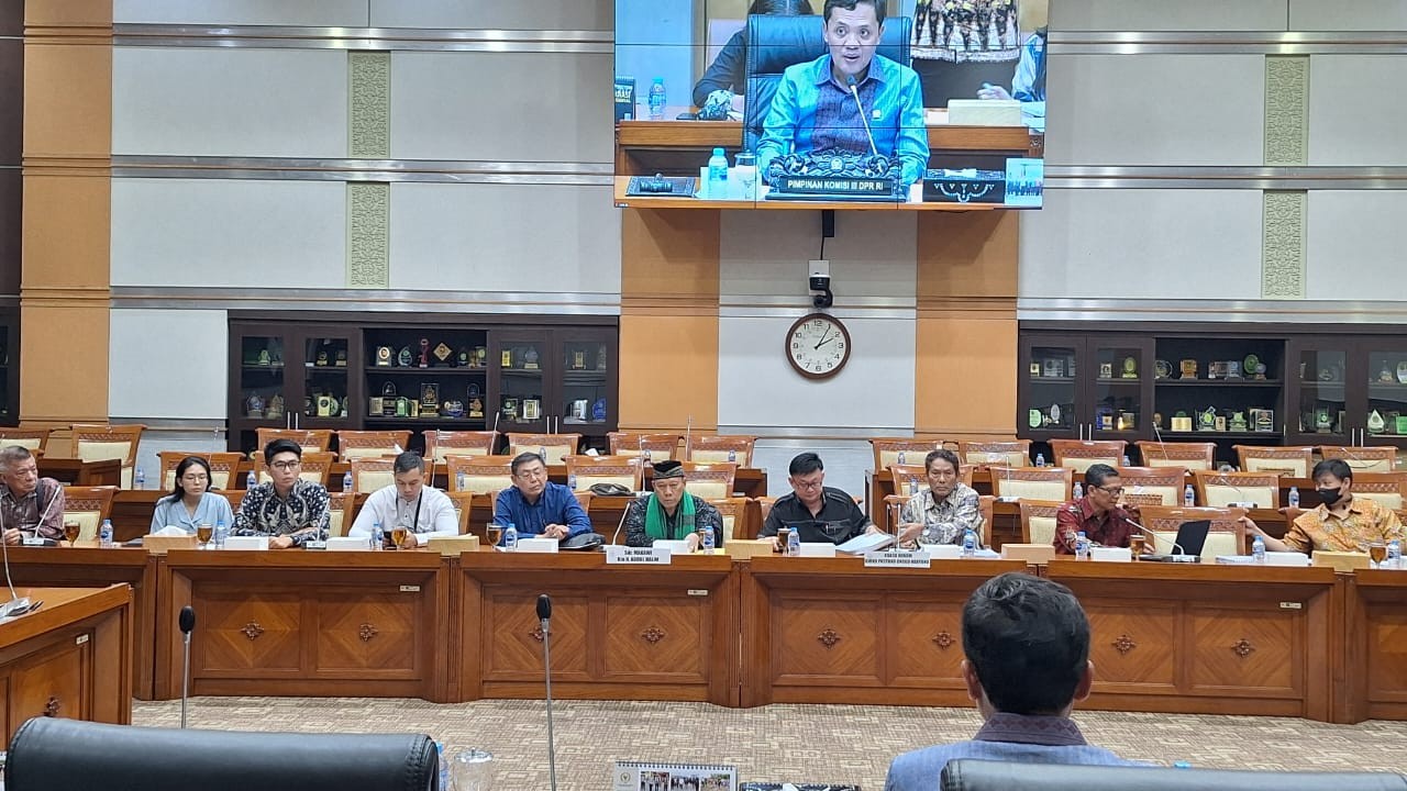 DPR Minta MA Buat Trobosan Terkait AJB Orang yang Sudah Meninggal