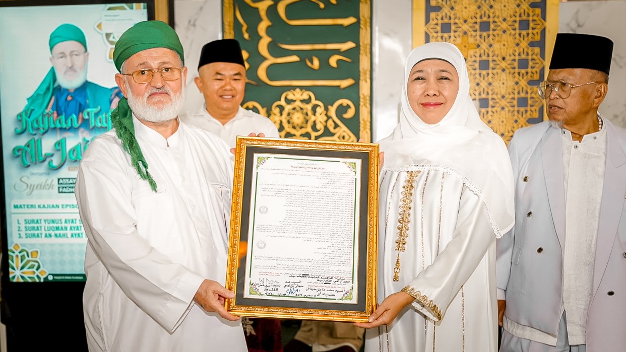 Hilang 800 Tahun, Khofifah: Terima Kasih Syeikh Fadil Al Jailani Telah Menyelamatkan Manuskrip