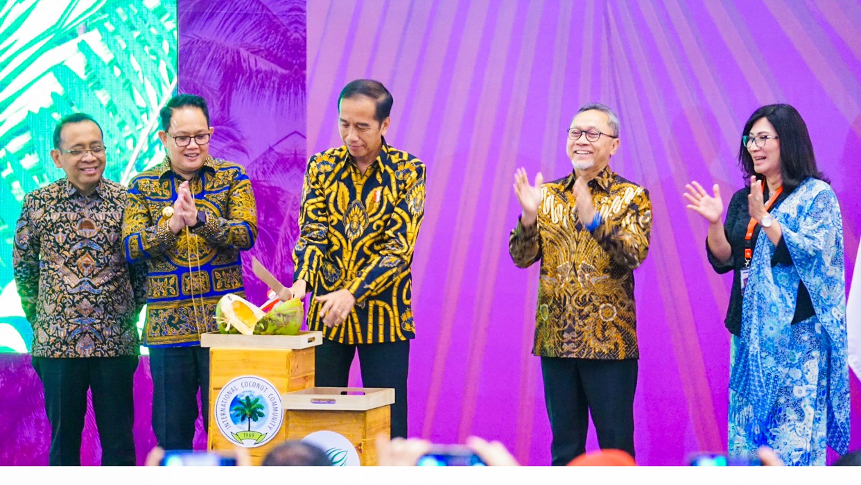 Pj Gubernur Pastikan Jatim Siap Majukan Industri Kelapa Berkelanjutan dan Wujudkan Ekonomi Hijau