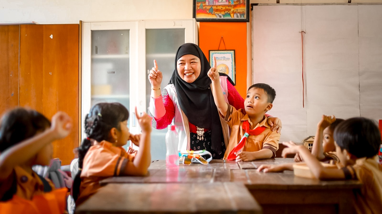 Srikandi PLN Gelar Berbagai Aksi Kepedulian dalam Peringati Hari Anak Nasional