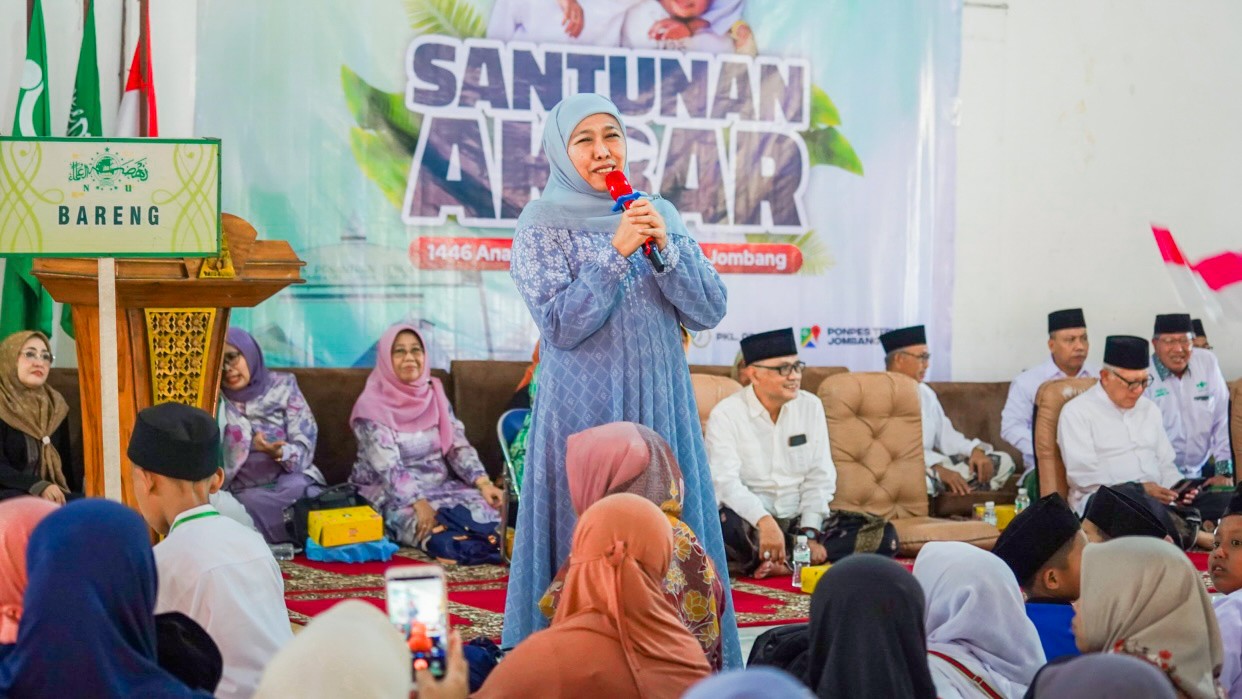 Santunan 1446 Anak Yatim di Konferwil NU ke-XVIII Jombang, Khofifah Beri Suntikan Motivasi