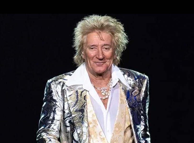 Pemulihan dari Covid-19, Rod Stewart Kembali Tunda Konser