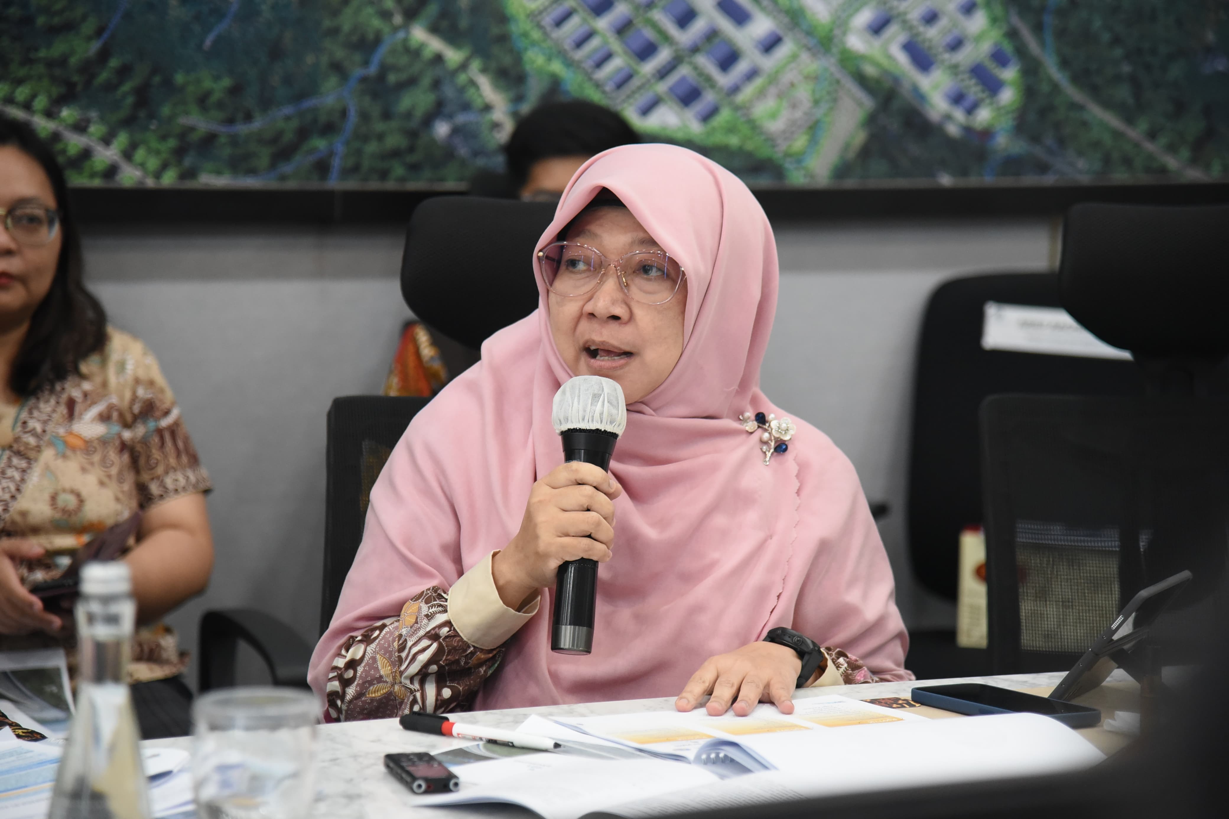 Anis Byarwati: Daya Beli Masyarakat Anjlok, Pemerintah Jangan Lengah