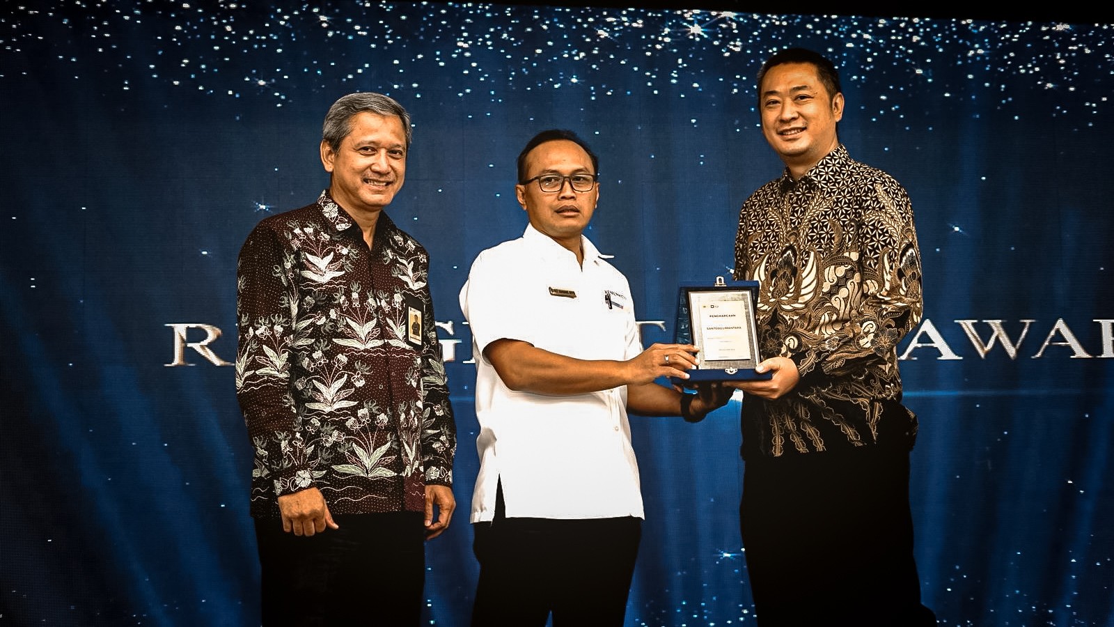 Sepuluh Wajib Pajak Rungkut Diberi Apresiasi pada Tax Gathering