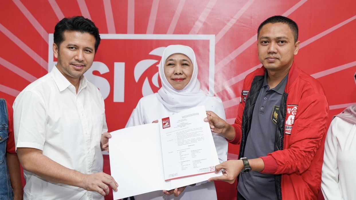 Giliran PSI Serahkan SK B1KWK, Khofifah-Emil jadi Pasangan Terkuat di Pilgub Jatim 2024