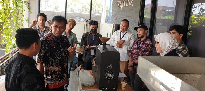 Tingkatkan SDM Bidang Roasting Kopi, Kemenkop Gelar PBK di Palembang