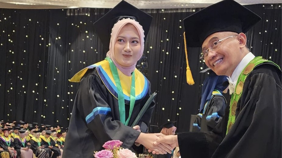 1.084 Mahasiswa Unusa Diwisuda, Penerima KIPK Dominasi Wisudawan ’Cumlade’