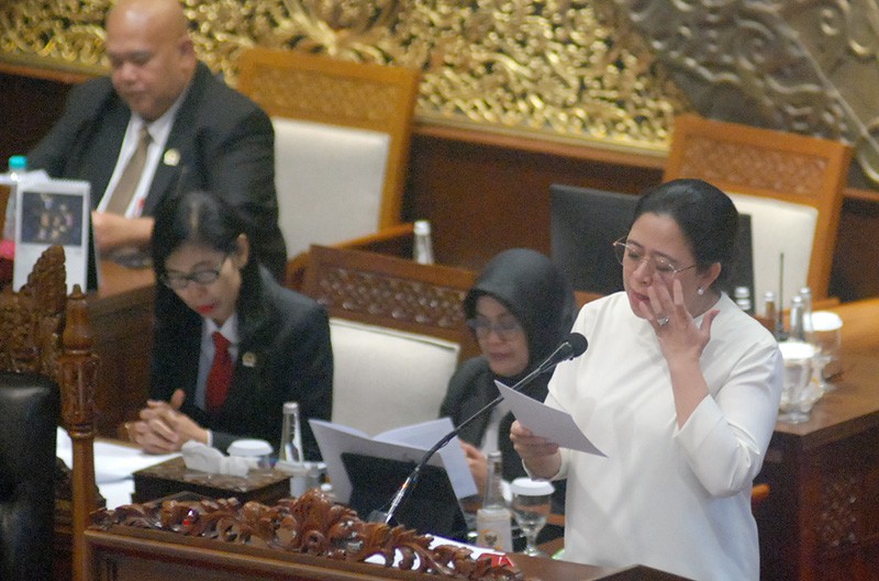 Teteskan Air Mata, Puan Maharani Apresiasi Kerja Dewan 2019-2024 dan Minta Maaf Atas Kekurangan