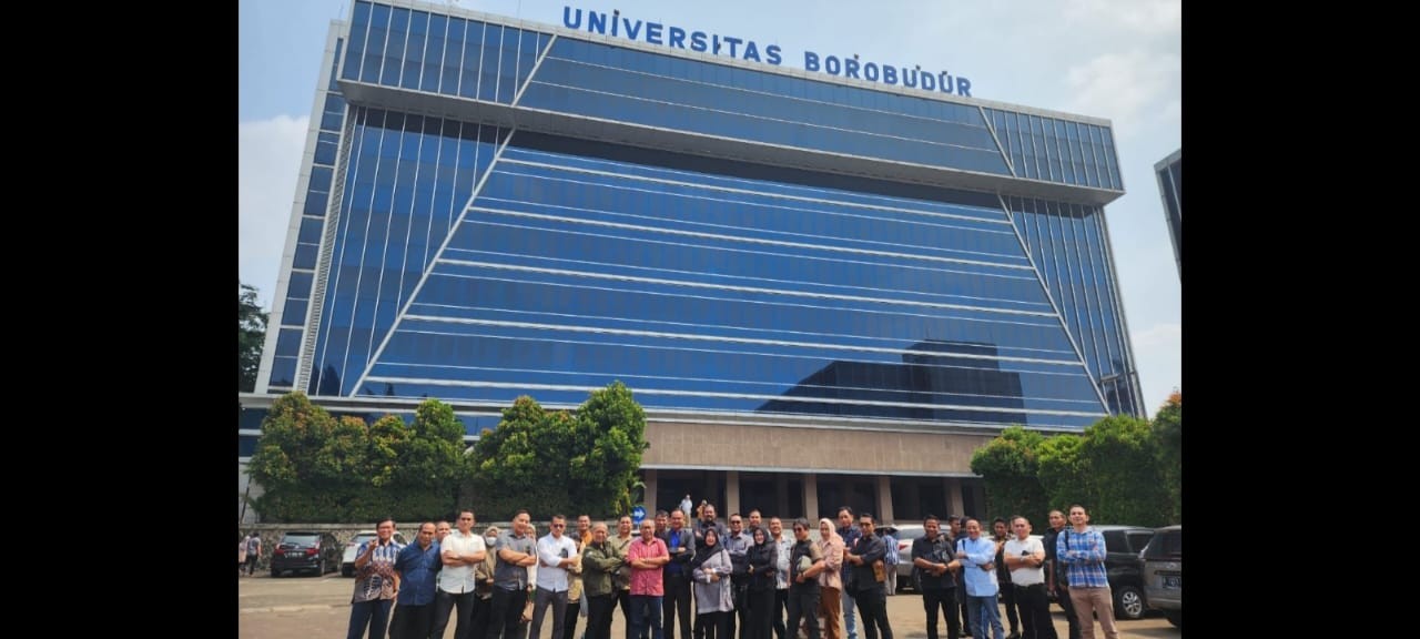 Dasyat 90 Mahasiswa Baru Kuliah Doktor Ilmu Hukum di Universitas Borobudur