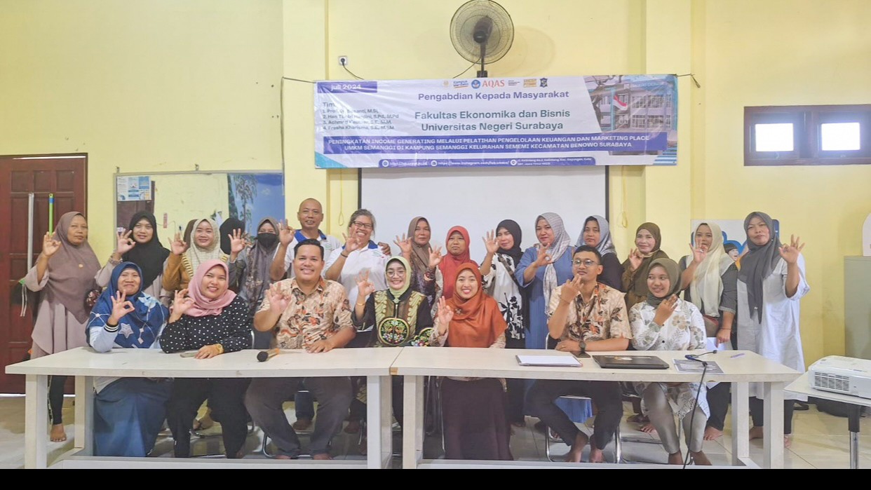 Unesa Dorong Peningkatan Pendapatan UKM Semanggi di Sememi, Ini yang Dilakukan