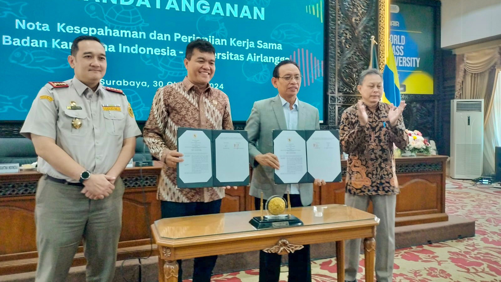 Kerja Sama Strategis, Barantin dan Unair Lakukan MoU Perkuat Perlindungan Kesehatan Hewan
