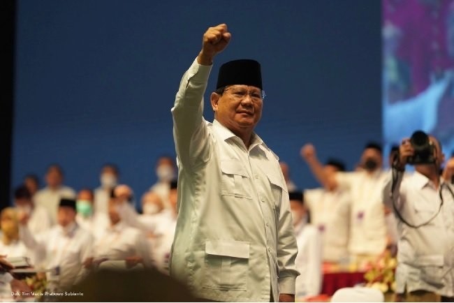 Prabowo Resmi Hapus Utang Petani, Nelayan hingga UMKM