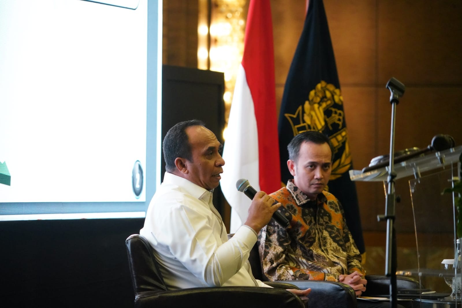 Direktorat Jenderal Imigrasi melakukan pembekalan terhadap Petugas Imigrasi
