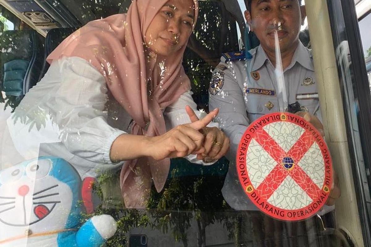 Kemenhub Tempel Stiker Merah di Bus Tak Layak Beroperasi
