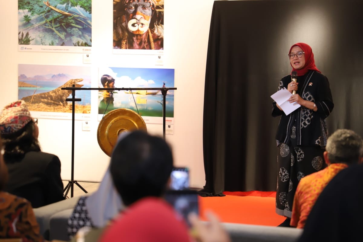 Menteri Rini: Pameran Foto Nusantara, Potret Jiwa Indonesia Lewat Lensa Kamera