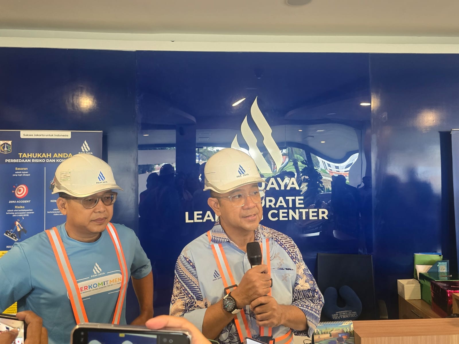 PAM Jaya Perluas Bantuan Tandon Air untuk Daerah Low Supply