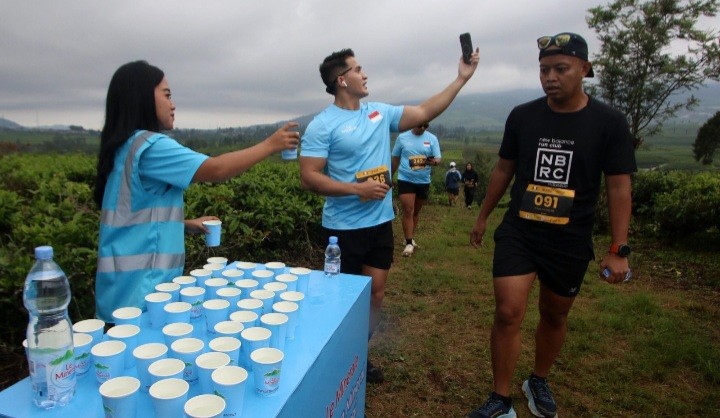 Cross Country Track Race di Indonesia Digelar, Le Minerale Dipercaya Jadi Official Mineral Water