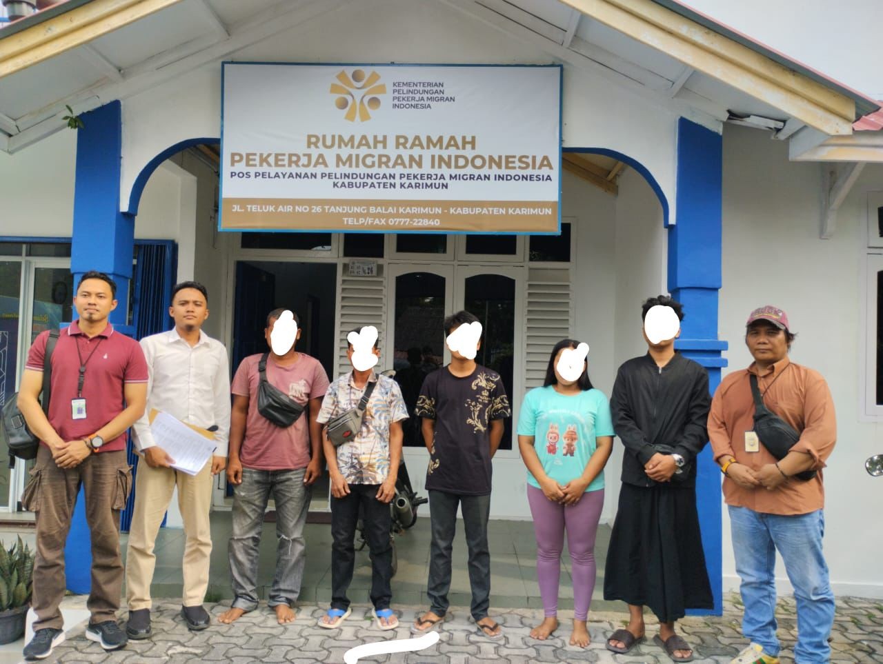 Petugas Cegat 5 PMI Ilegal Pulang dari Malaysia di Karimun