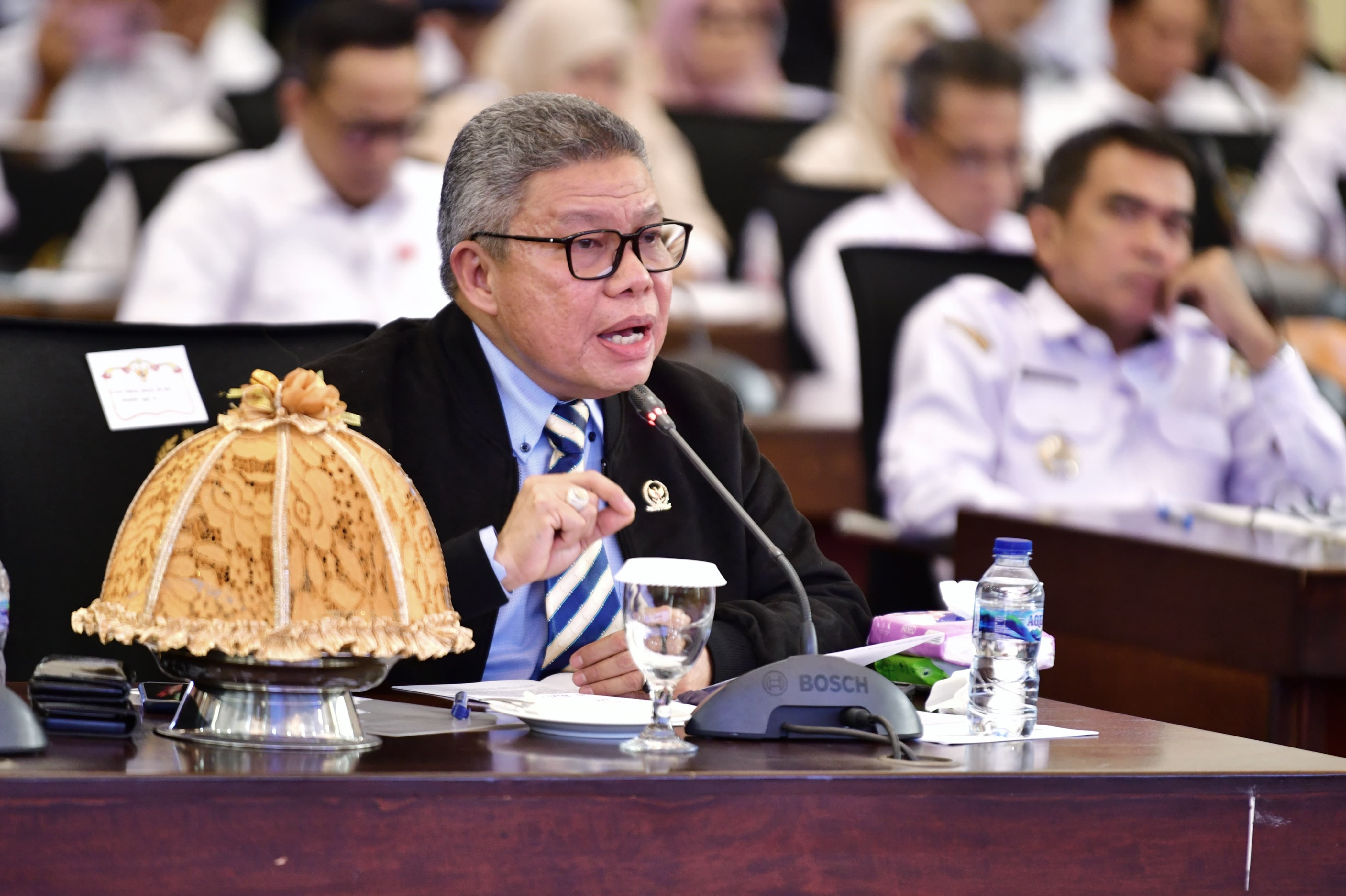 Imbas Ijazah Palsu, DPR Usul Bikin Aturan  Konsekuensi Kebenaran Berkas Cakada