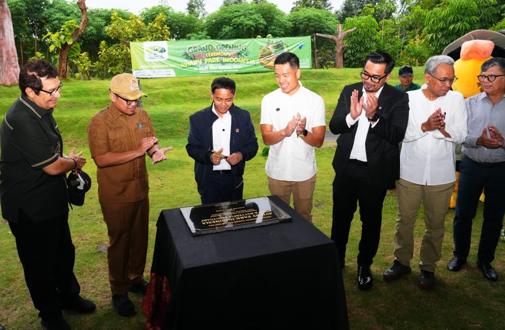 Resmikan Aviary Park Indonesia, Pemerintah Pastikan Dukung Pihak Penjaga Satwa