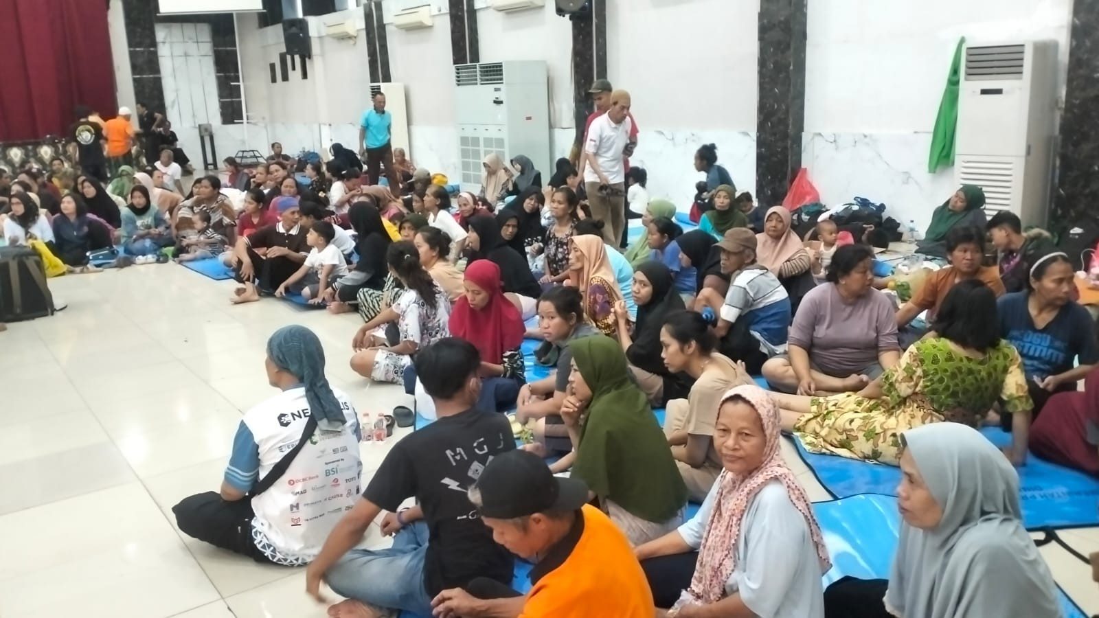 Disdukcapil DKI Buka Layanan Administrasi Kependudukan di Pengungsian Korban Banjir