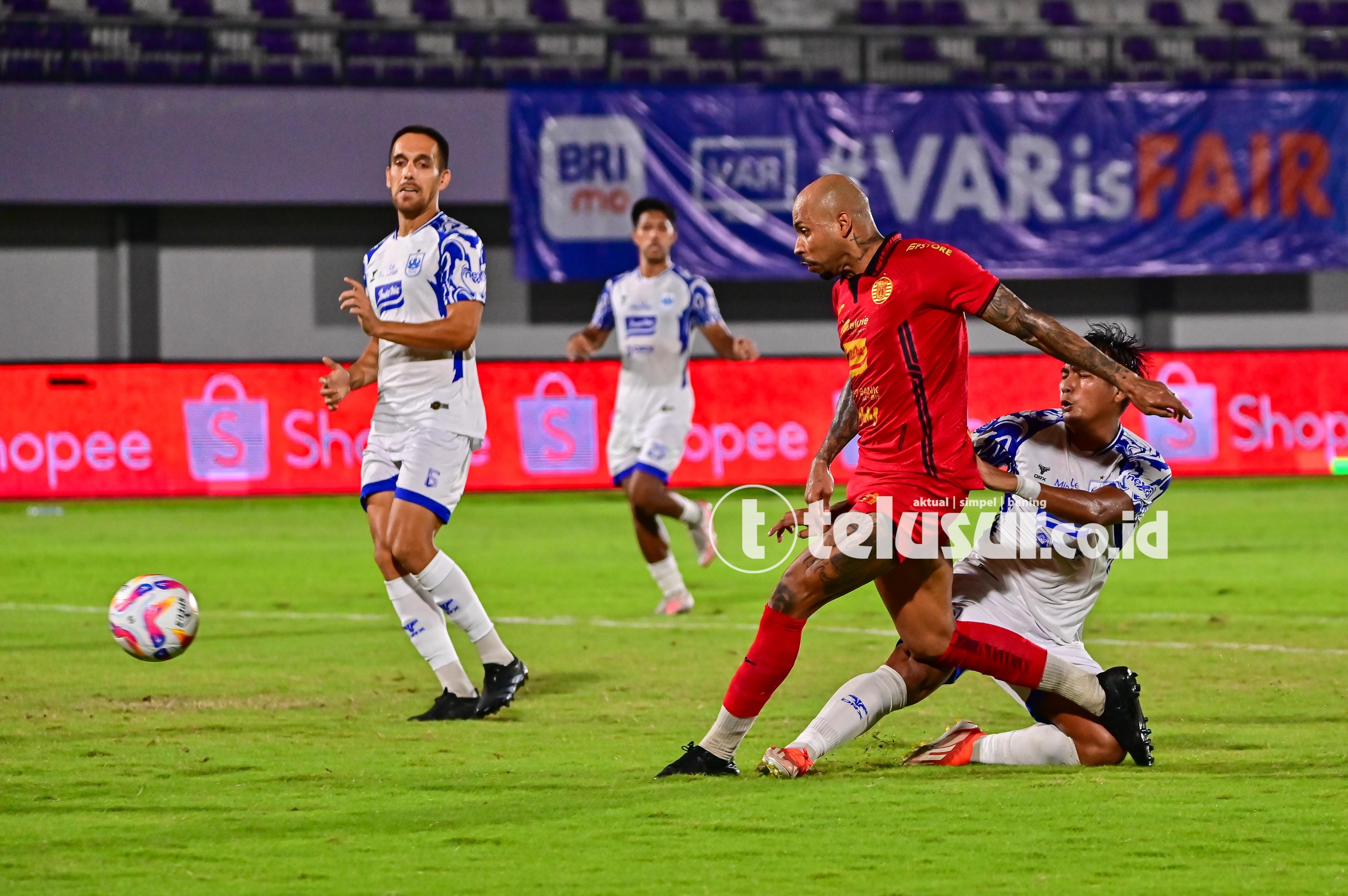 Persija Buka Puasa Kemenangan Usai Kalahkan PSIS 2-0
