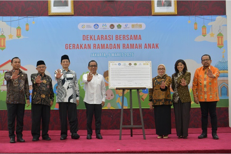 Ramadan Momen Tepat  Orang Tua Dampingi Anak di Ruang Digital