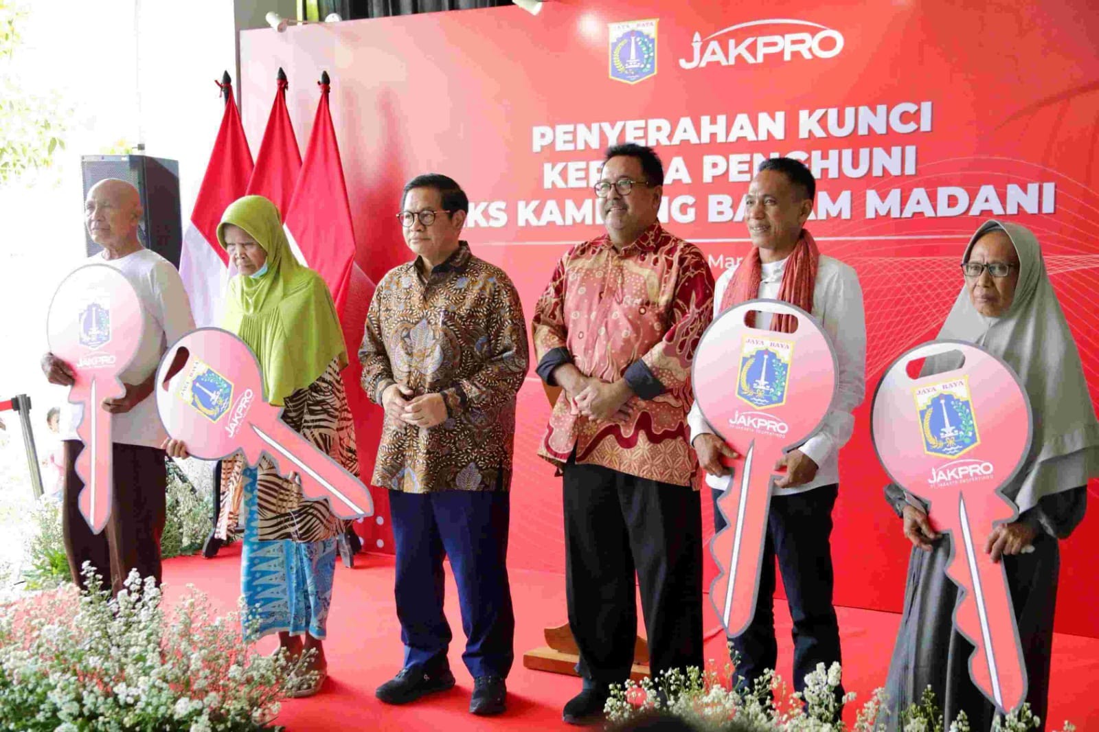 Sempat Tertunda di Era Anies, Akhirnya Pemprov DKI Serahkan Kunci KSB ke Warga Kampung Bayam