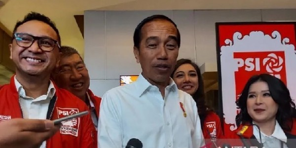 Pengamat Duga Jokowi Ingin Besarkan PSI