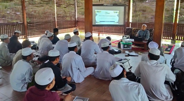 Santri Berdaya, Umat Sejahtera, TMMS Dorong Pendidikan Islam dengan Beasiswa Berkelanjutan