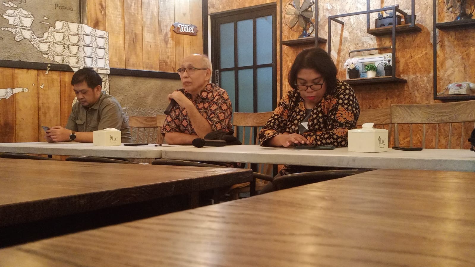 Perlindungan Regulasi Diperlukan untuk Jaga Kontribusi Ekonomi dan Serapan Tenaga Kerja di IHT