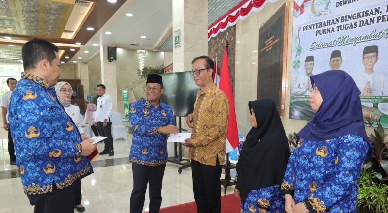 Sambut Hari Raya, Korpri Setjen DPD RI Serahkan 1001 Bingkisan Lebaran