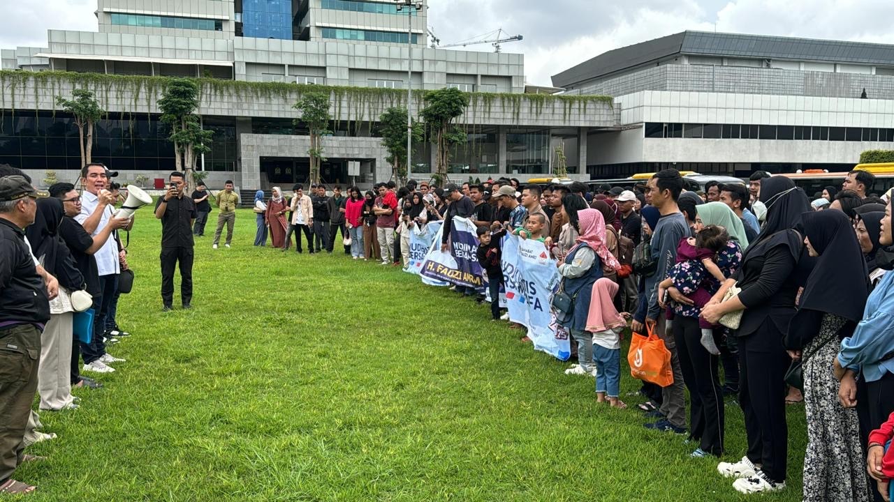 Ketua DPP NasDem Fauzi Amro Lepas Rombongan Mudik Gratis ke Sumatera Selatan