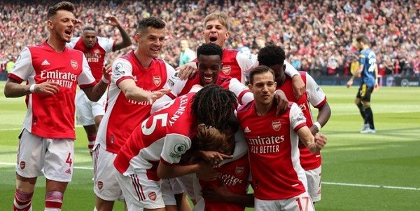 Arsenal Tundukkan Fulham 2-1 di Emirates, Perkecil Jarak dengan Liverpool