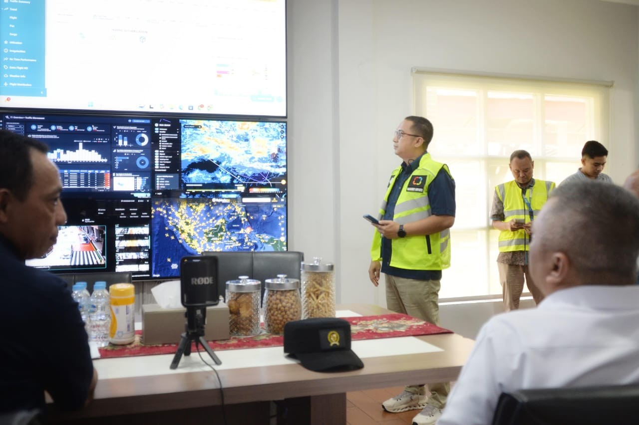 Tinjau Stasiun hingga Bandara, Menhub Pastikan Kesiapan Arus Balik Lebaran